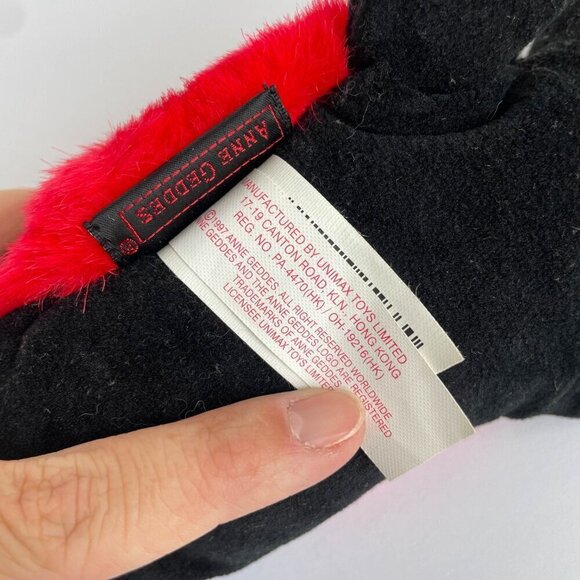 Vintage 1997 Ann Geddes Darker Skin Ladybug Plush Sleeping Doll, Red & Black - Picture 6 of 8